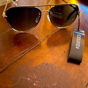 Quay Australia sunglasses NWT